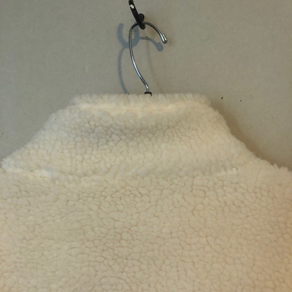 Fabletics Sherpa and Woven Puffer SZ 1X - Picture 4 of 5